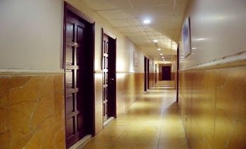 Bouery Hotel Kfar Yassine Bagian luar foto