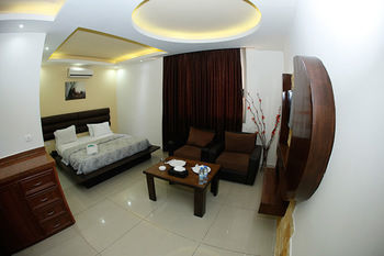 Bouery Hotel Kfar Yassine Bagian luar foto